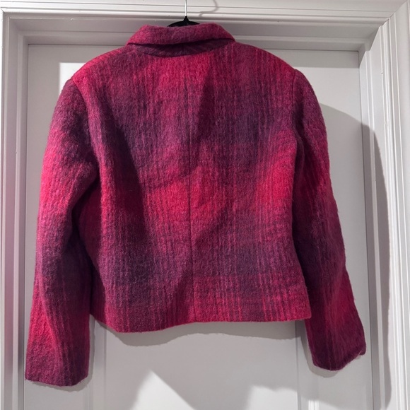 Revue Wool and Mohair Waist Length Collared Jacket with Front Zipper - Picture 3 of 5